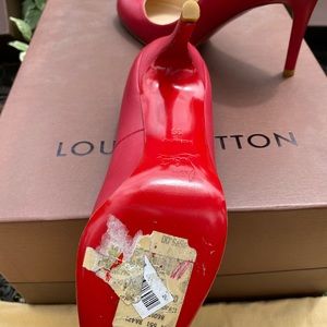 Christian Louboutin Shoes - New! Size 5
